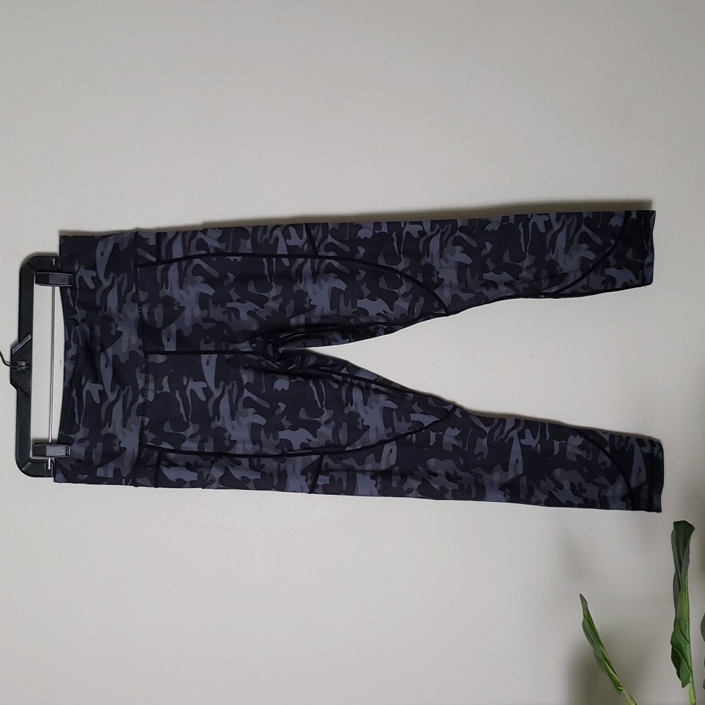 Zyia gray camo leggings, high waisted, leg pockets, women's size medium or 8-10